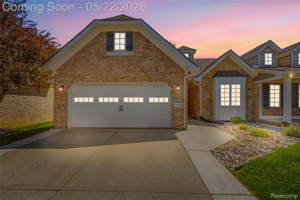 15720 Hunter Grove Livonia City MI 48154