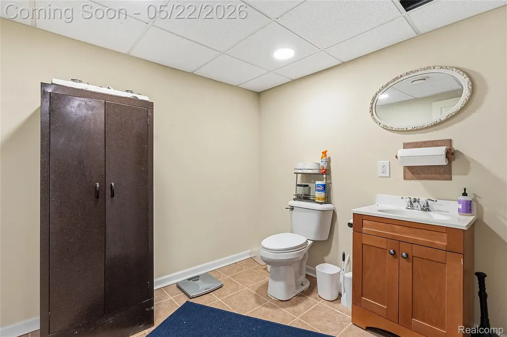15720 Hunter Grove Livonia City MI 48154