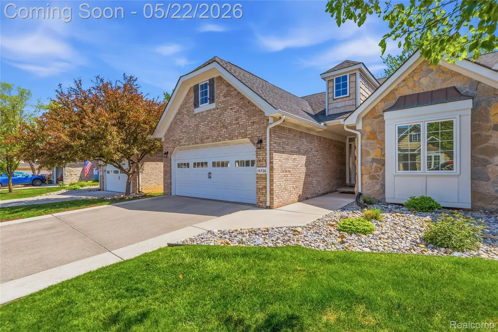 15720 Hunter Grove Livonia City MI 48154