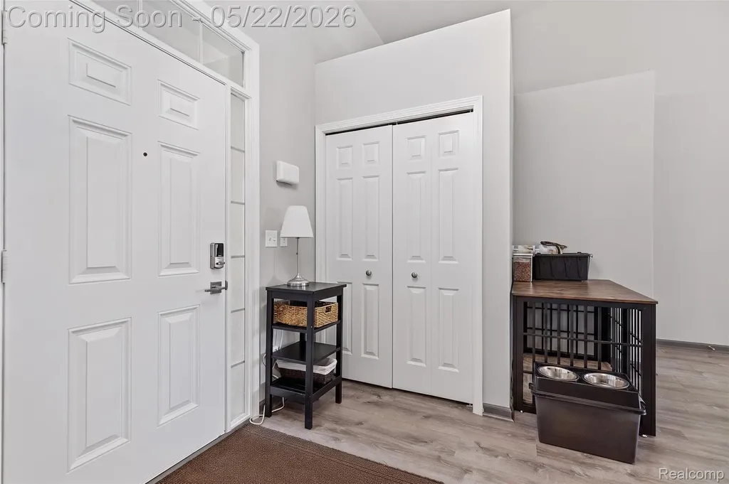 15720 Hunter Grove Livonia City MI 48154