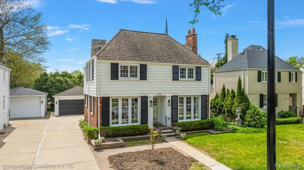 73 Meadow Lane Grosse Pointe Farms City MI 48236