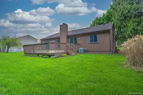 1569 Oak Grove Drive Walled Lake City MI 48390