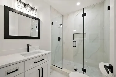 6675 College Park Drive Springfield Charter Township MI 48346