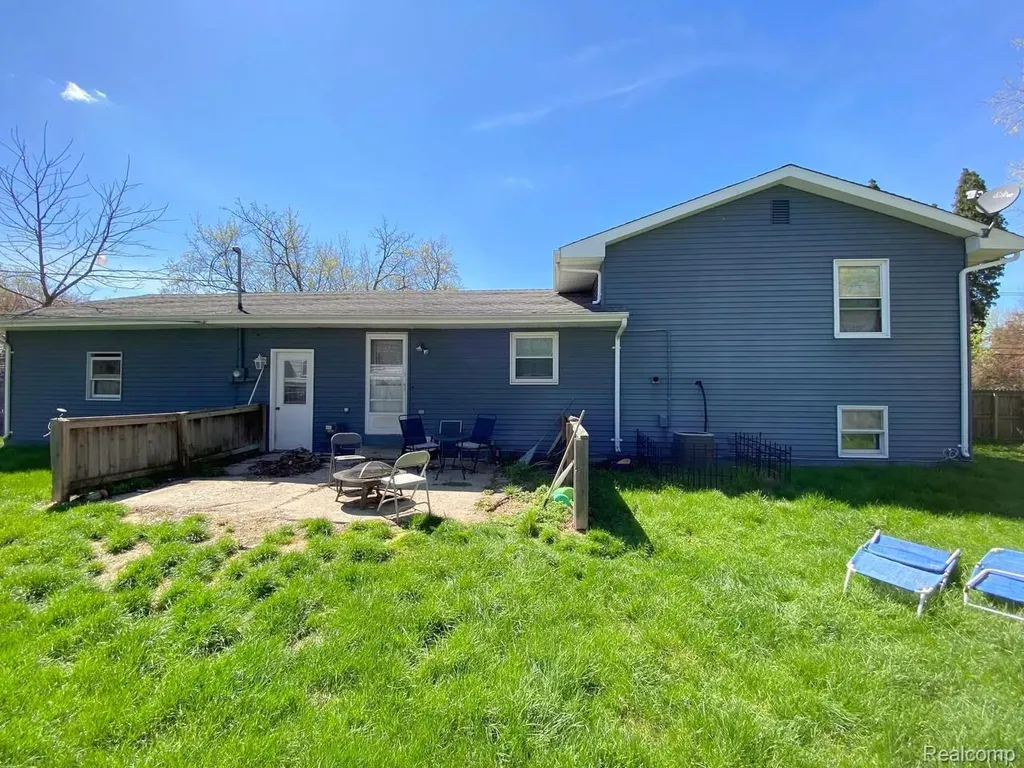 405 S East Street Eaton Rapids City MI 48827