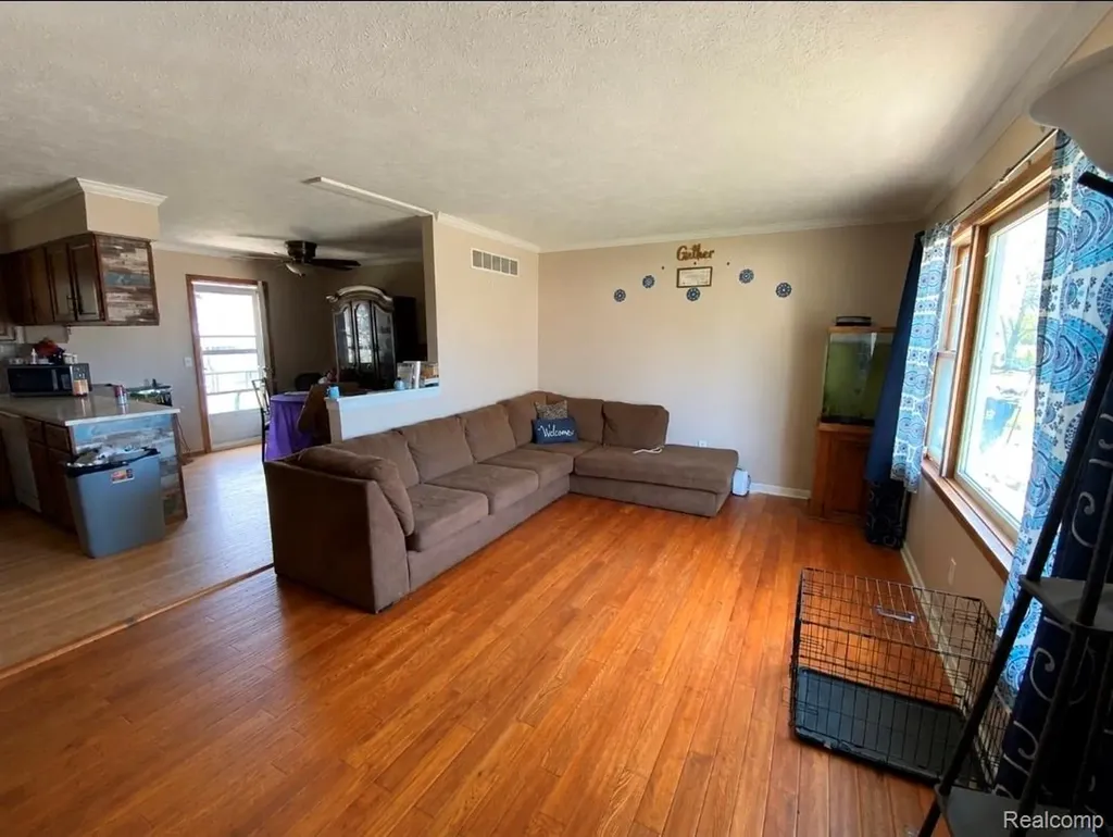 405 S East Street Eaton Rapids City MI 48827