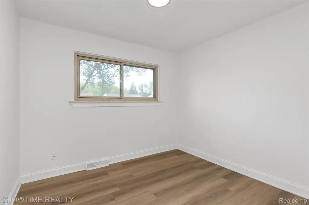 32544 Hazelwood Street Westland City MI 48186