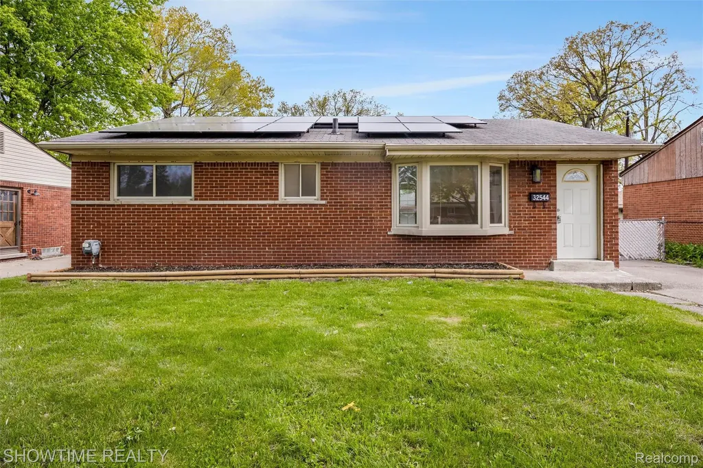 32544 Hazelwood Street Westland City MI 48186