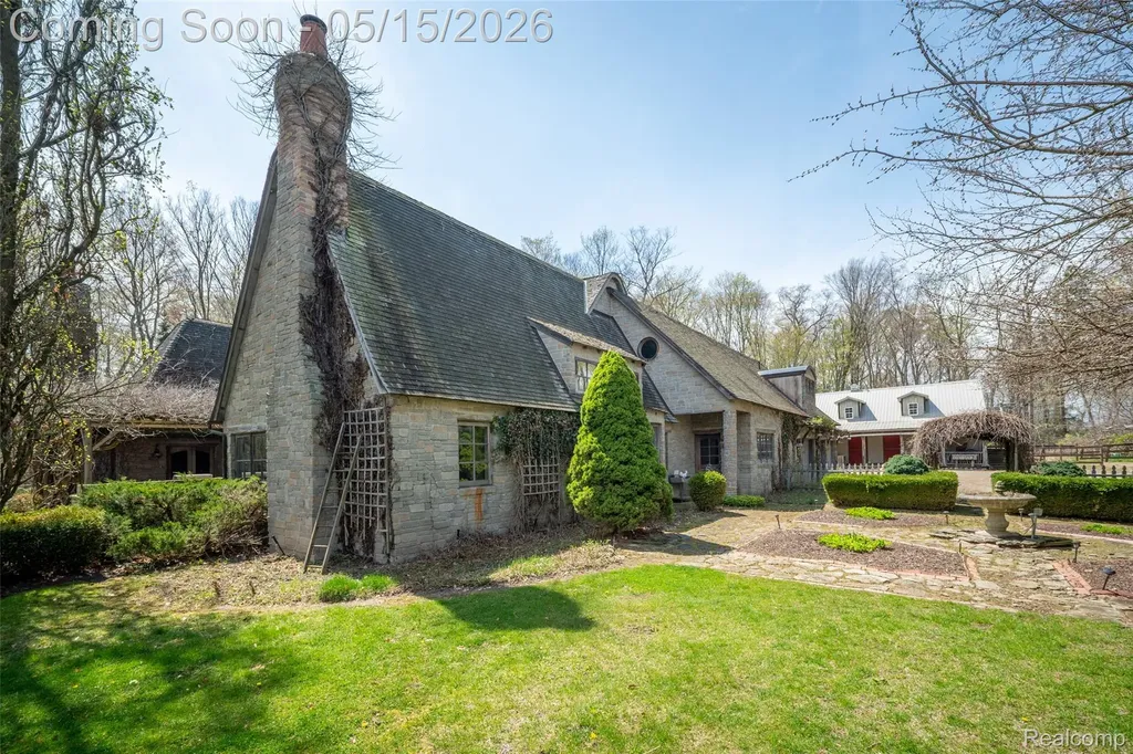3625 Maple Grove Road Marion Township MI 48427