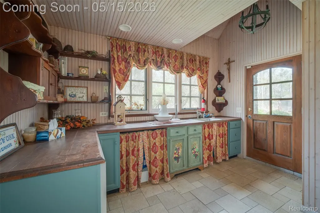 3625 Maple Grove Road Marion Township MI 48427