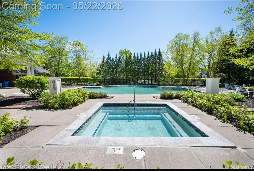 1102 Abigail Court Commerce Charter Township MI 48390