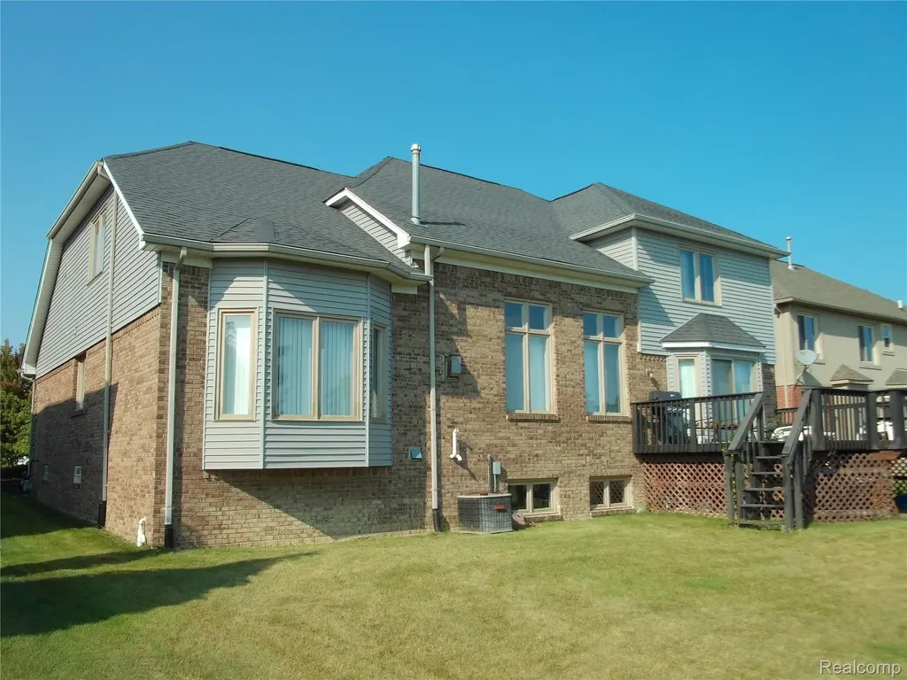 16938 Country Club Drive Macomb Township MI 48042