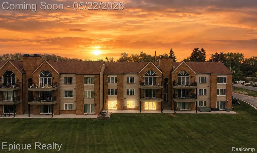 3434 Adams Shore Drive Waterford Charter Township MI 48329