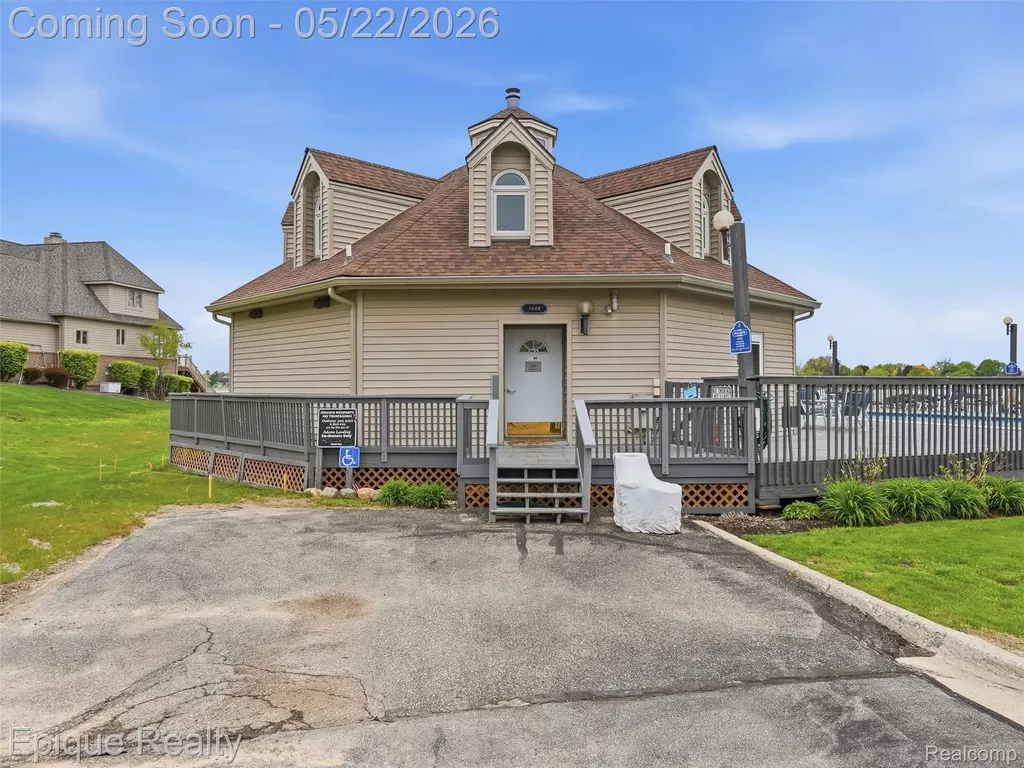 3434 Adams Shore Drive Waterford Charter Township MI 48329