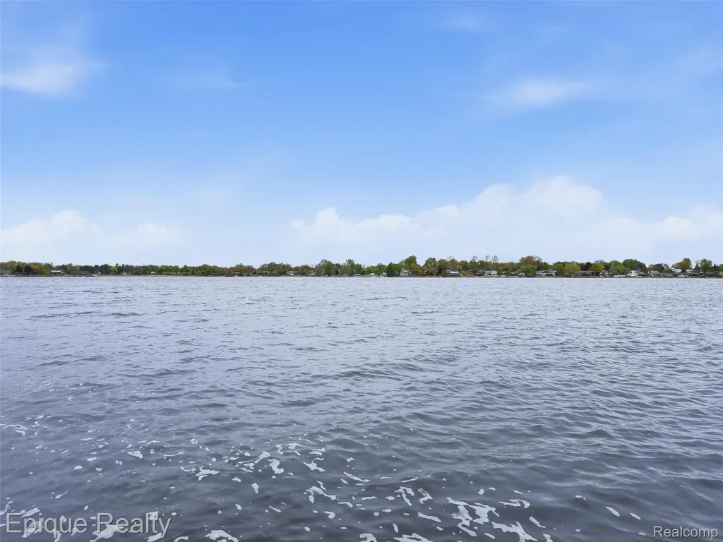 3434 Adams Shore Drive Waterford Charter Township MI 48329