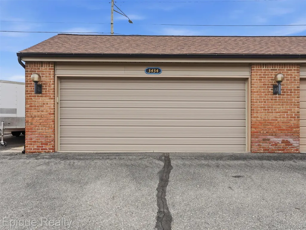 3434 Adams Shore Drive Waterford Charter Township MI 48329