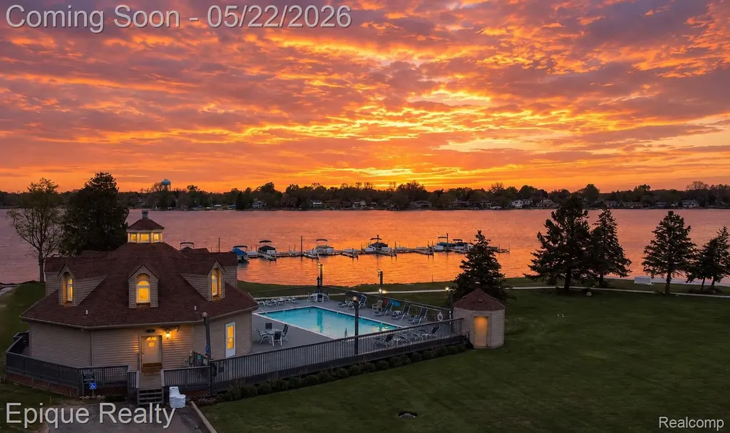 3434 Adams Shore Drive Waterford Charter Township MI 48329