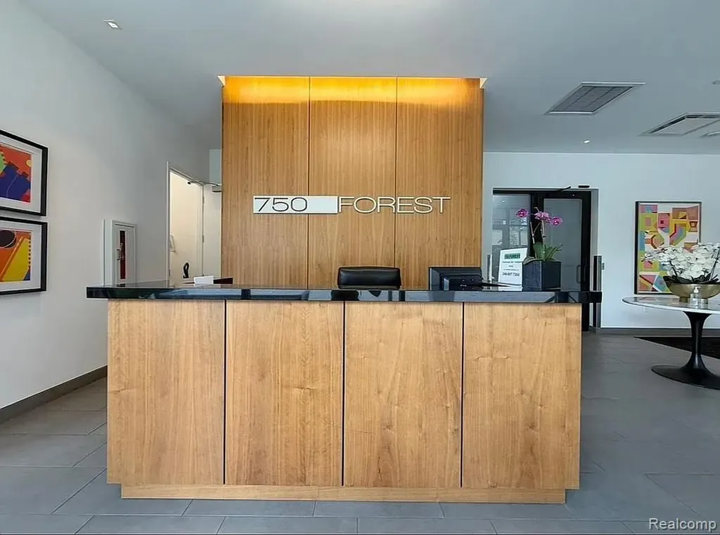 750 Forest Avenue Birmingham City MI 48009