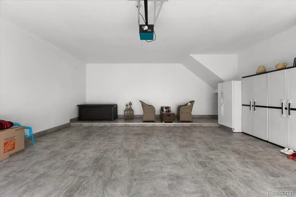 43456 Pendleton Circle Sterling Heights City MI 48313
