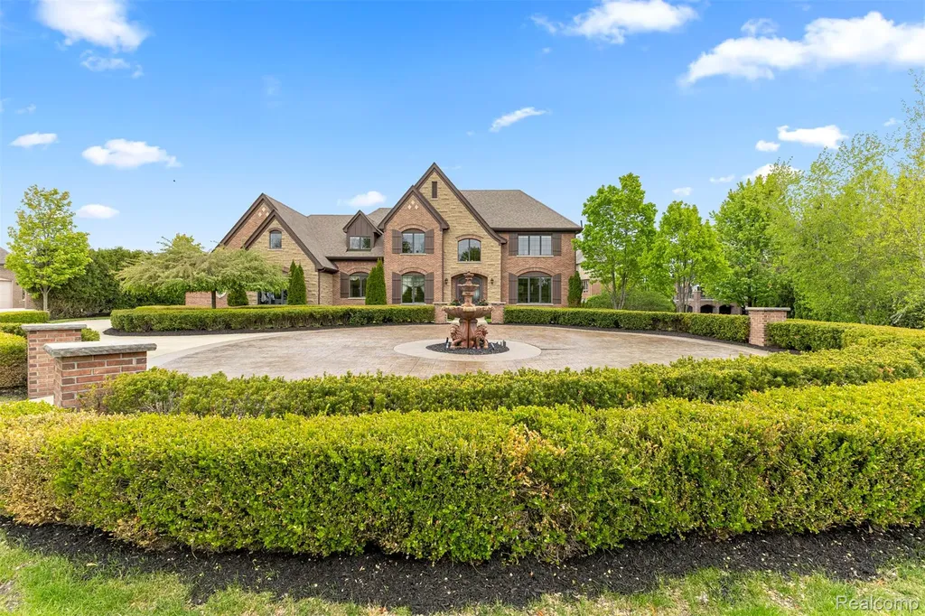 48892 Barola Court Northville City MI 48167