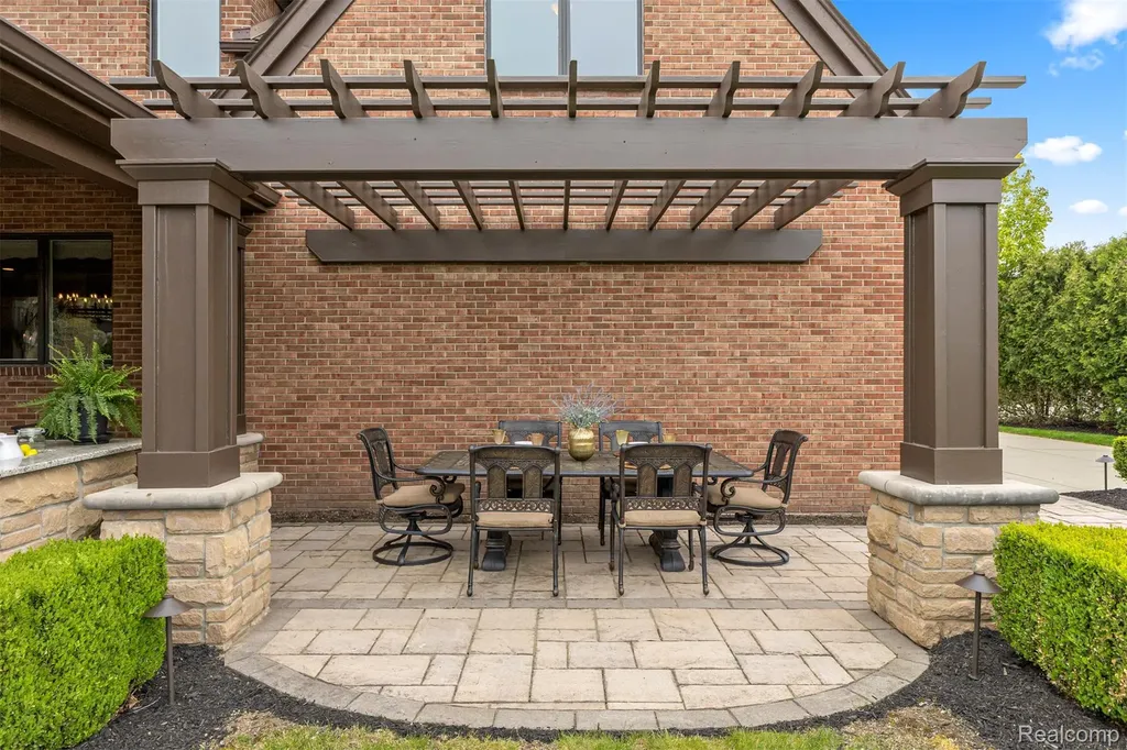 48892 Barola Court Northville City MI 48167