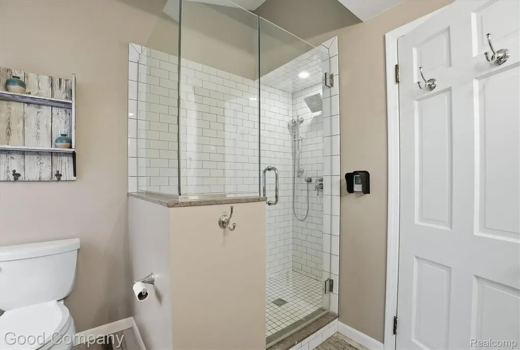 317 Wesley Street Rochester City MI 48307
