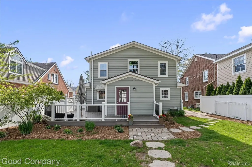 317 Wesley Street Rochester City MI 48307
