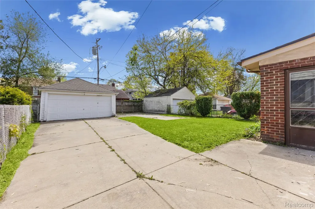 18236 Littlefield Street Detroit City MI 48235