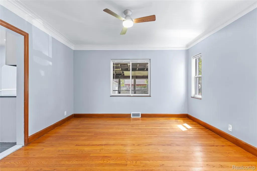 18236 Littlefield Street Detroit City MI 48235