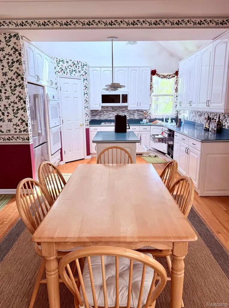 24525 Sandpiper Court Novi City MI 48374