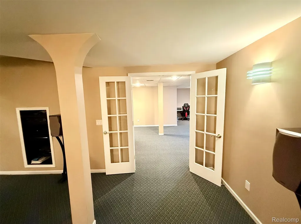 24525 Sandpiper Court Novi City MI 48374