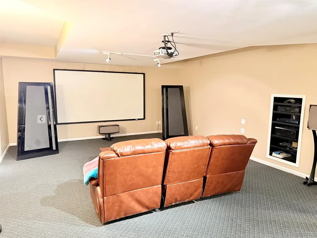 24525 Sandpiper Court Novi City MI 48374