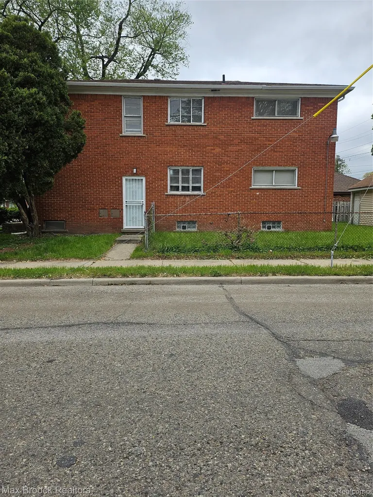 404-406 W Golden Detroit City MI 48203