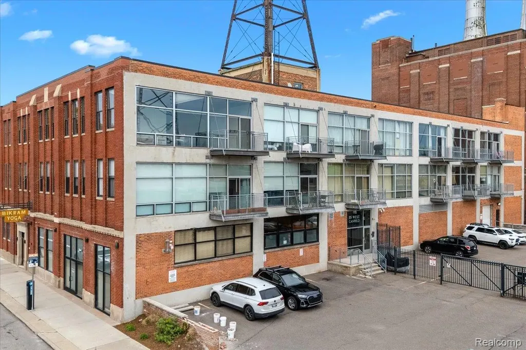 55 W Canfield Street Wayne City MI 48201