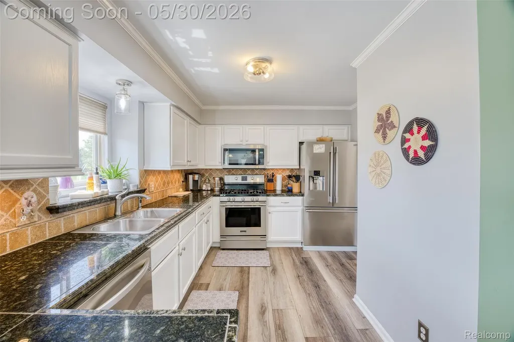 11290 Morningview Southgate City MI 48195