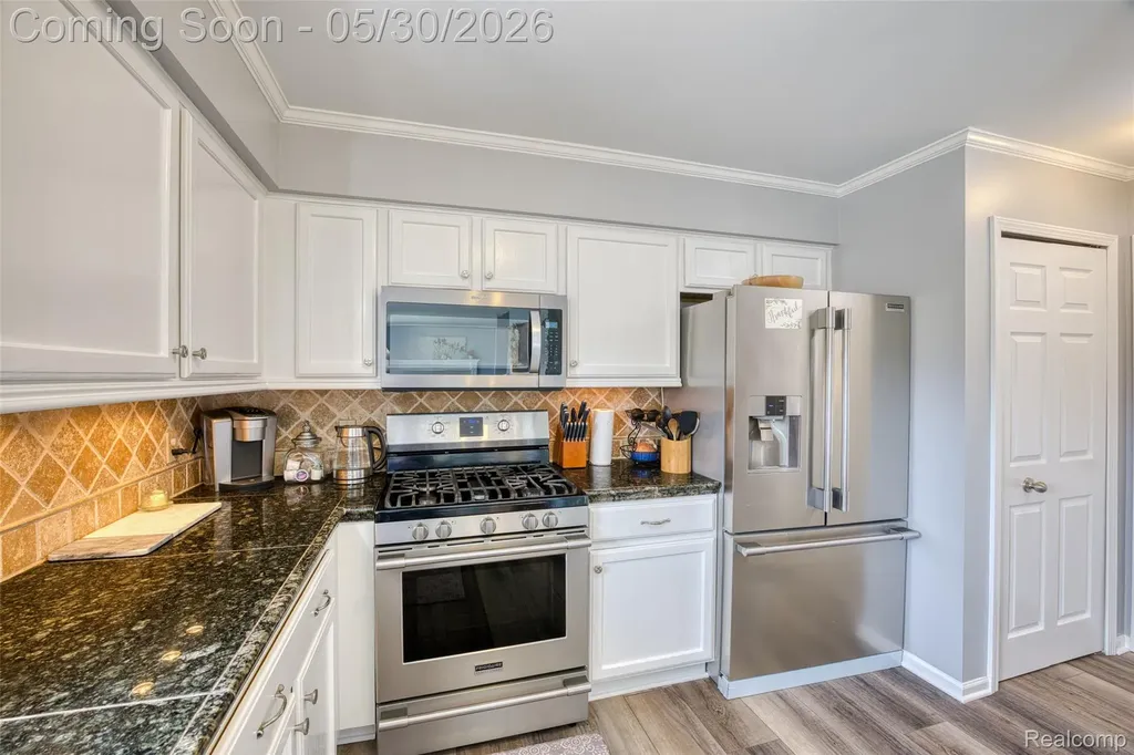 11290 Morningview Southgate City MI 48195