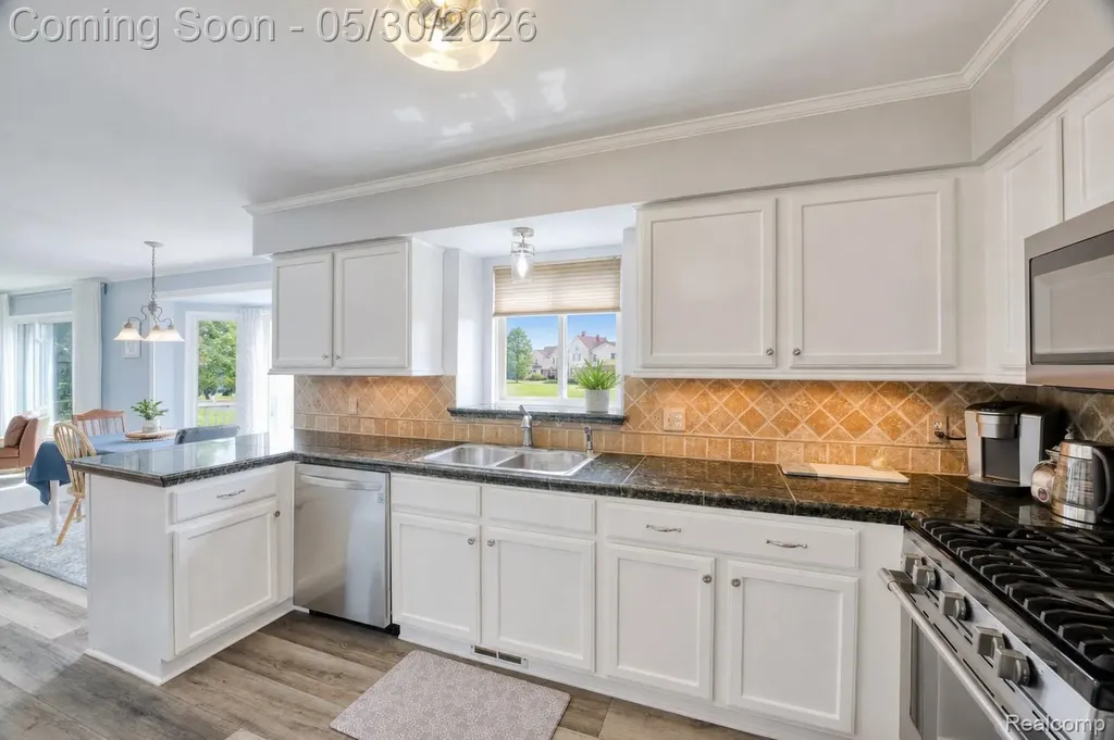 11290 Morningview Southgate City MI 48195
