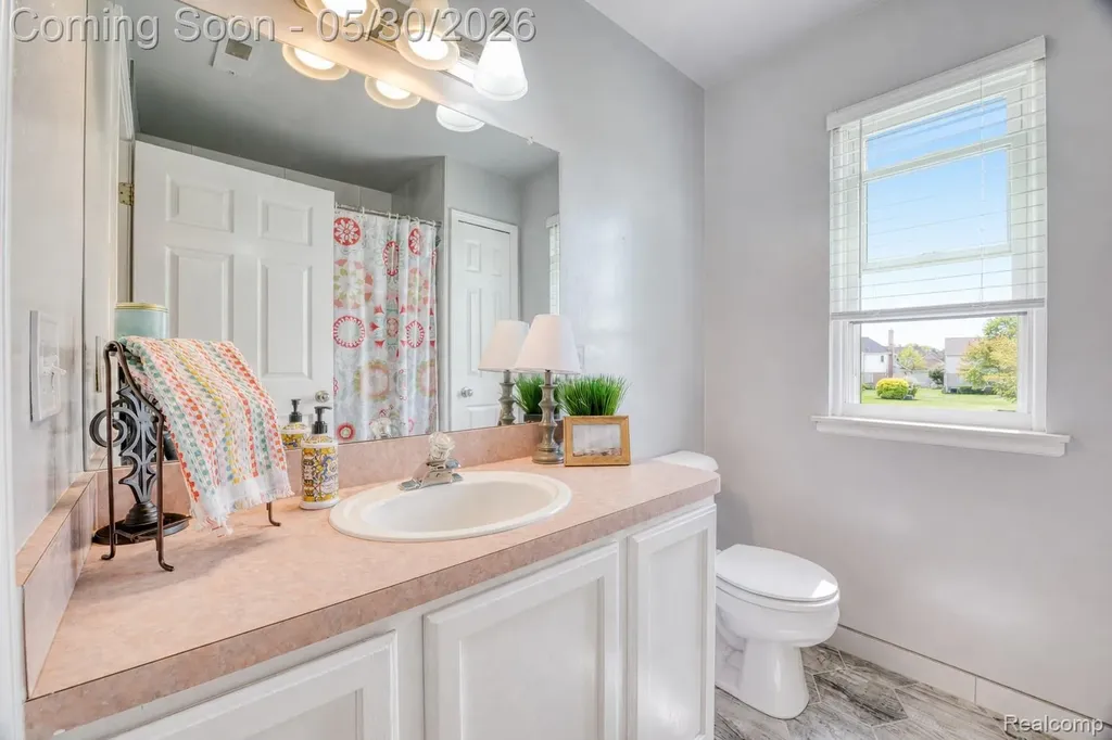 11290 Morningview Southgate City MI 48195