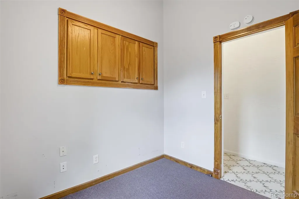 15965 Whitby Street Livonia City MI 48154