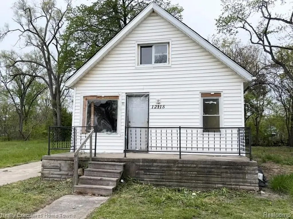 12115 Woodmont Avenue Detroit City MI 48227
