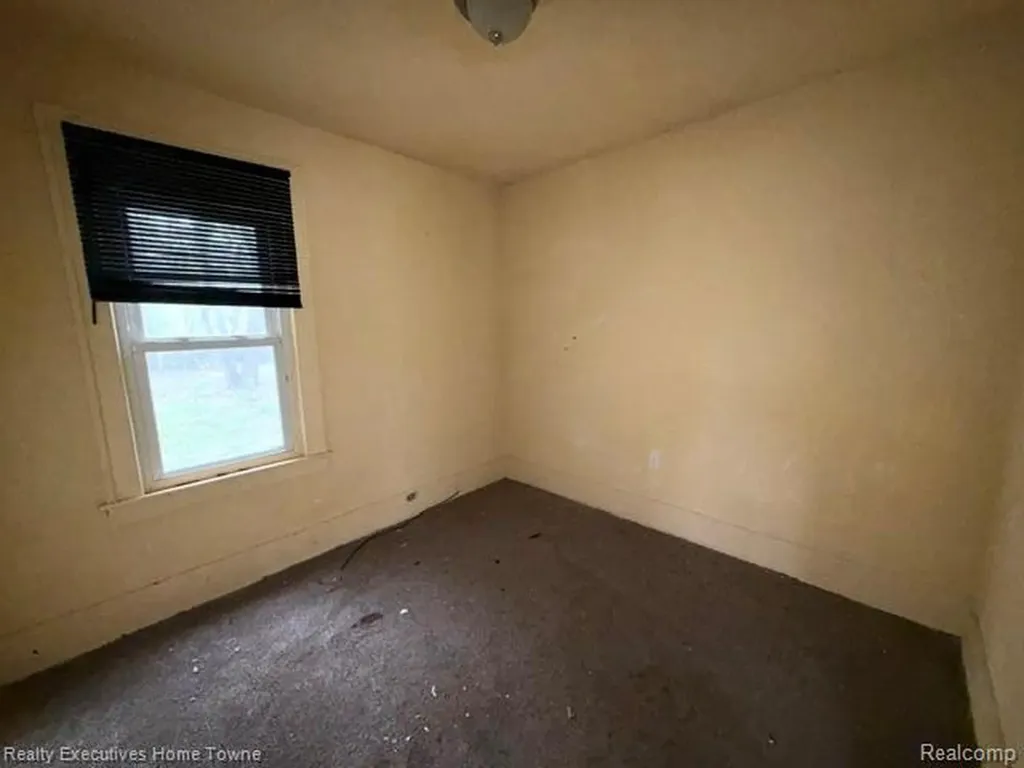 12115 Woodmont Avenue Detroit City MI 48227