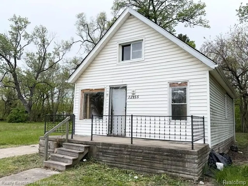 12115 Woodmont Avenue Detroit City MI 48227