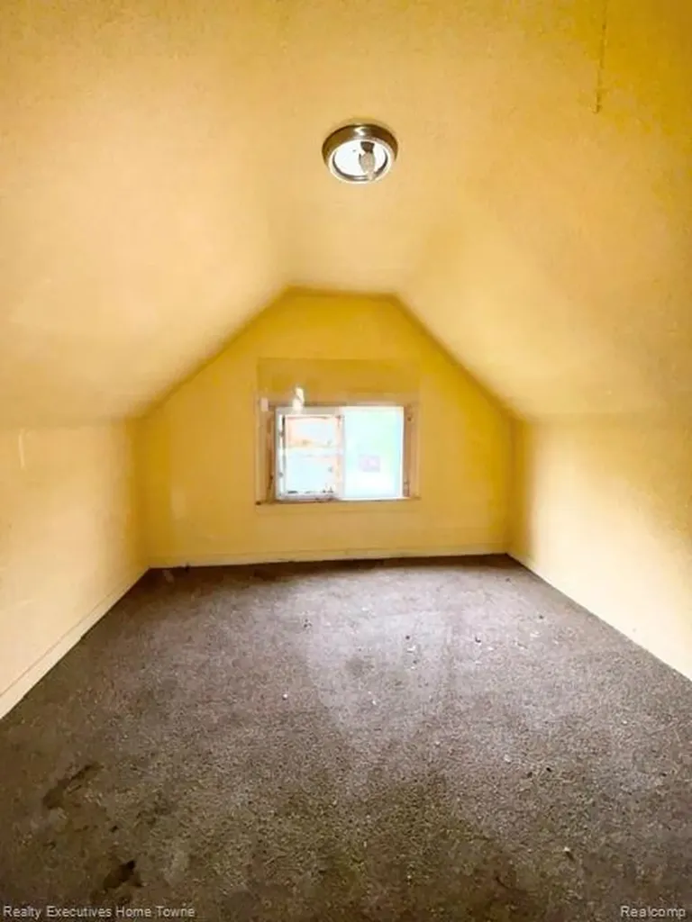 12115 Woodmont Avenue Detroit City MI 48227