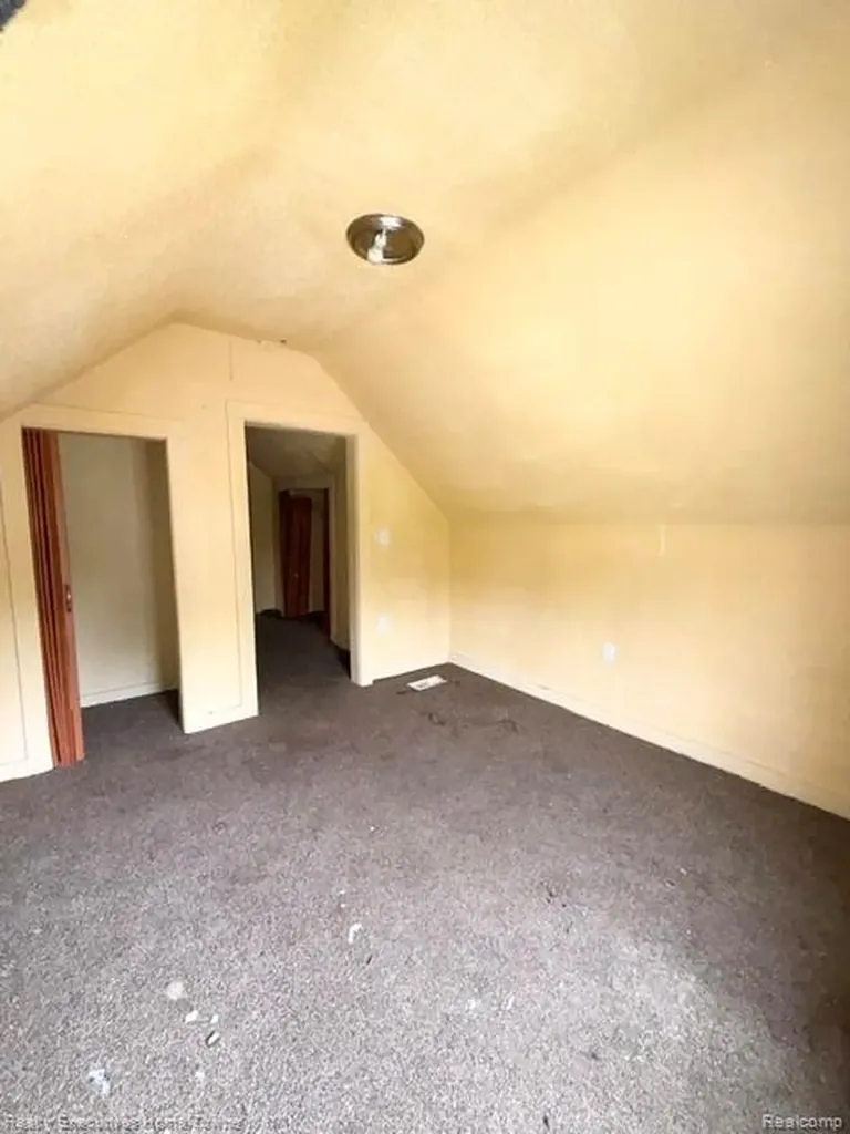 12115 Woodmont Avenue Detroit City MI 48227