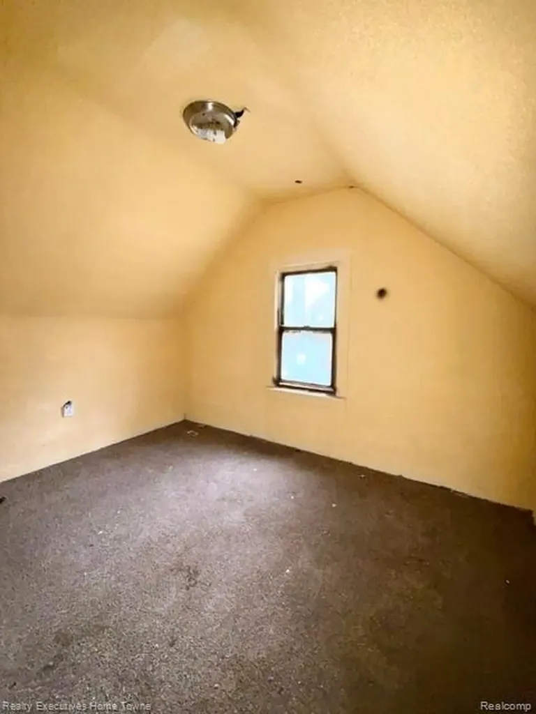 12115 Woodmont Avenue Detroit City MI 48227