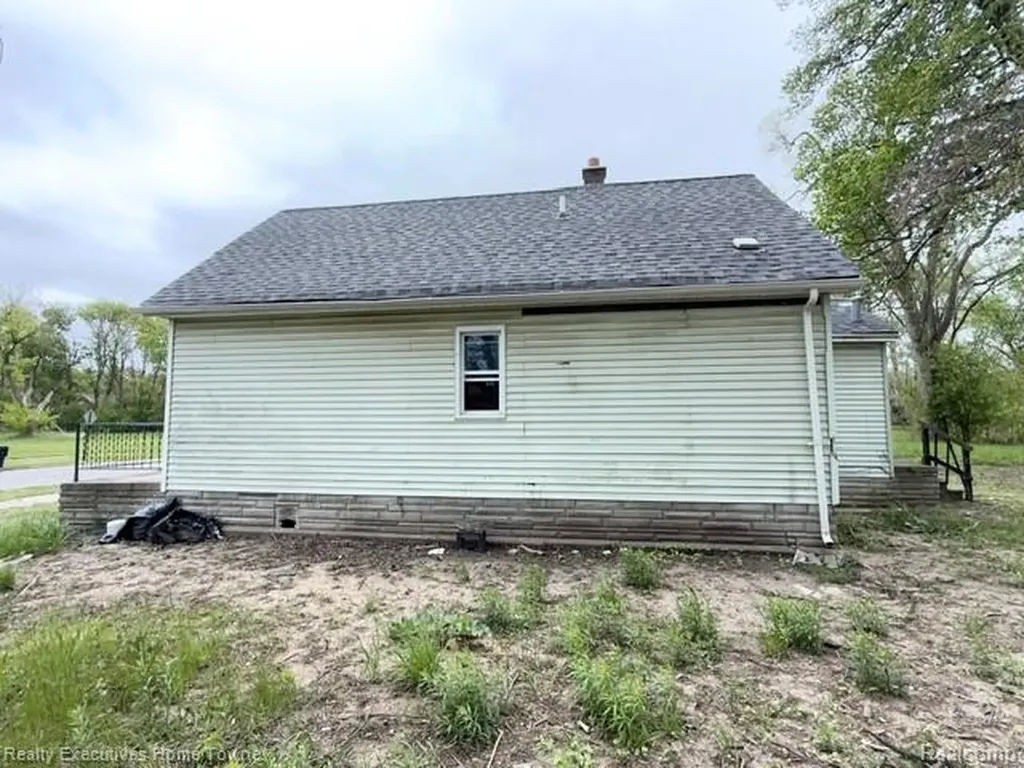 12115 Woodmont Avenue Detroit City MI 48227