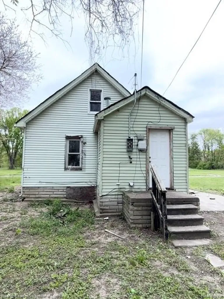 12115 Woodmont Avenue Detroit City MI 48227