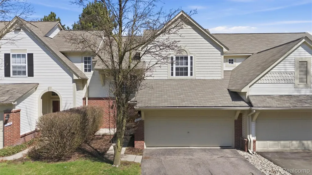 38154 Saratoga Circle Farmington Hills City MI 48331