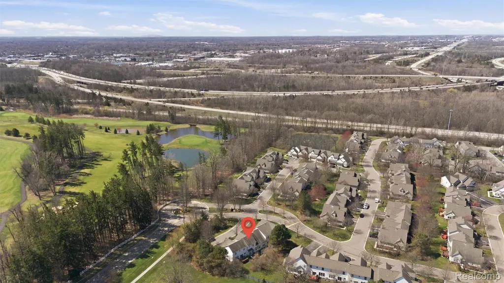 38154 Saratoga Circle Farmington Hills City MI 48331
