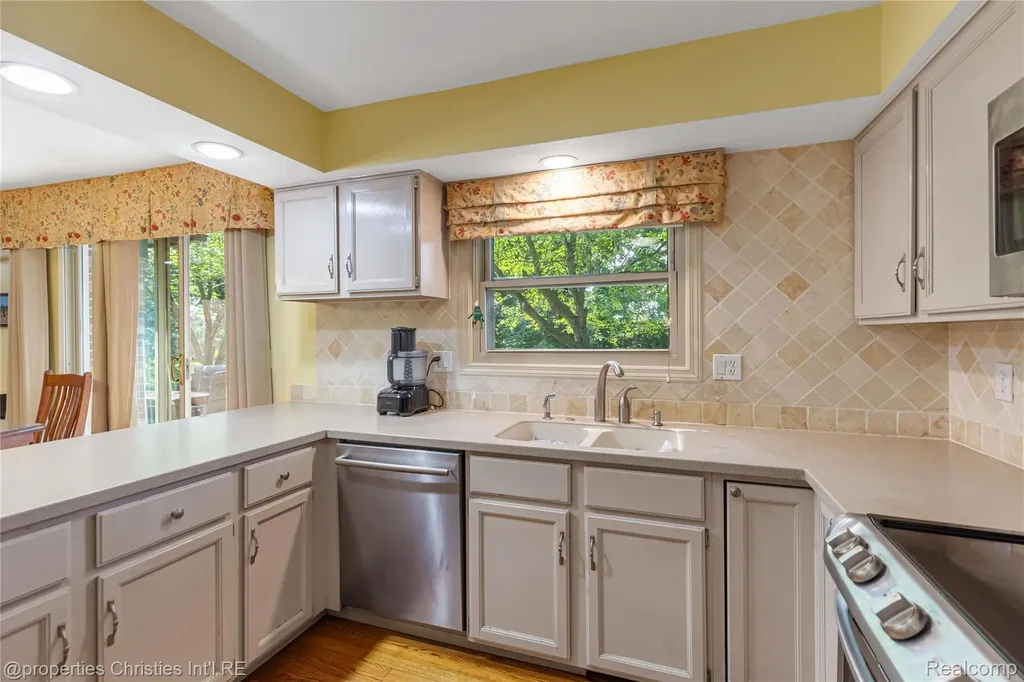 41101 Croydon Court Northville Township MI 48168