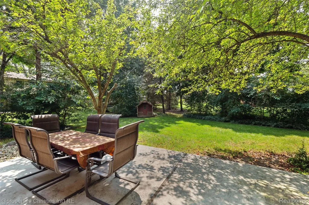 41101 Croydon Court Northville Township MI 48168